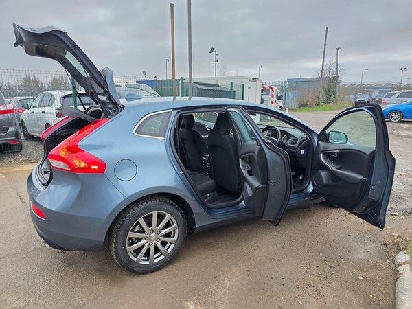 Used Volvo V40 2014 for sale - 75426402: Photo 18