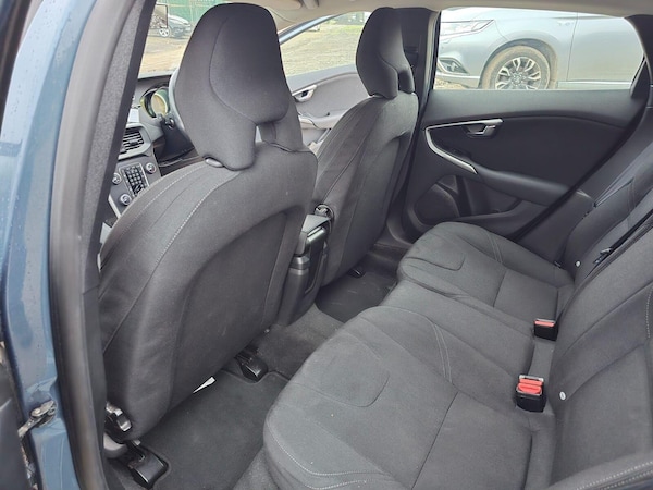Used Volvo V40 2014 for sale - 75426402: Photo 31