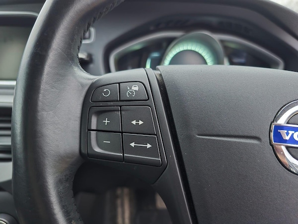 Used Volvo V40 2014 for sale - 75426402: Photo 34