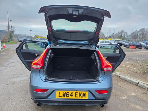 Used Volvo V40 2014 for sale - 75426402: Photo 41