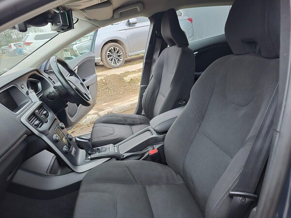 Used Volvo V40 2014 for sale - 75426402: Photo 49