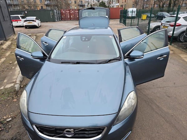 Used Volvo V40 2014 for sale - 75426402: Photo 8