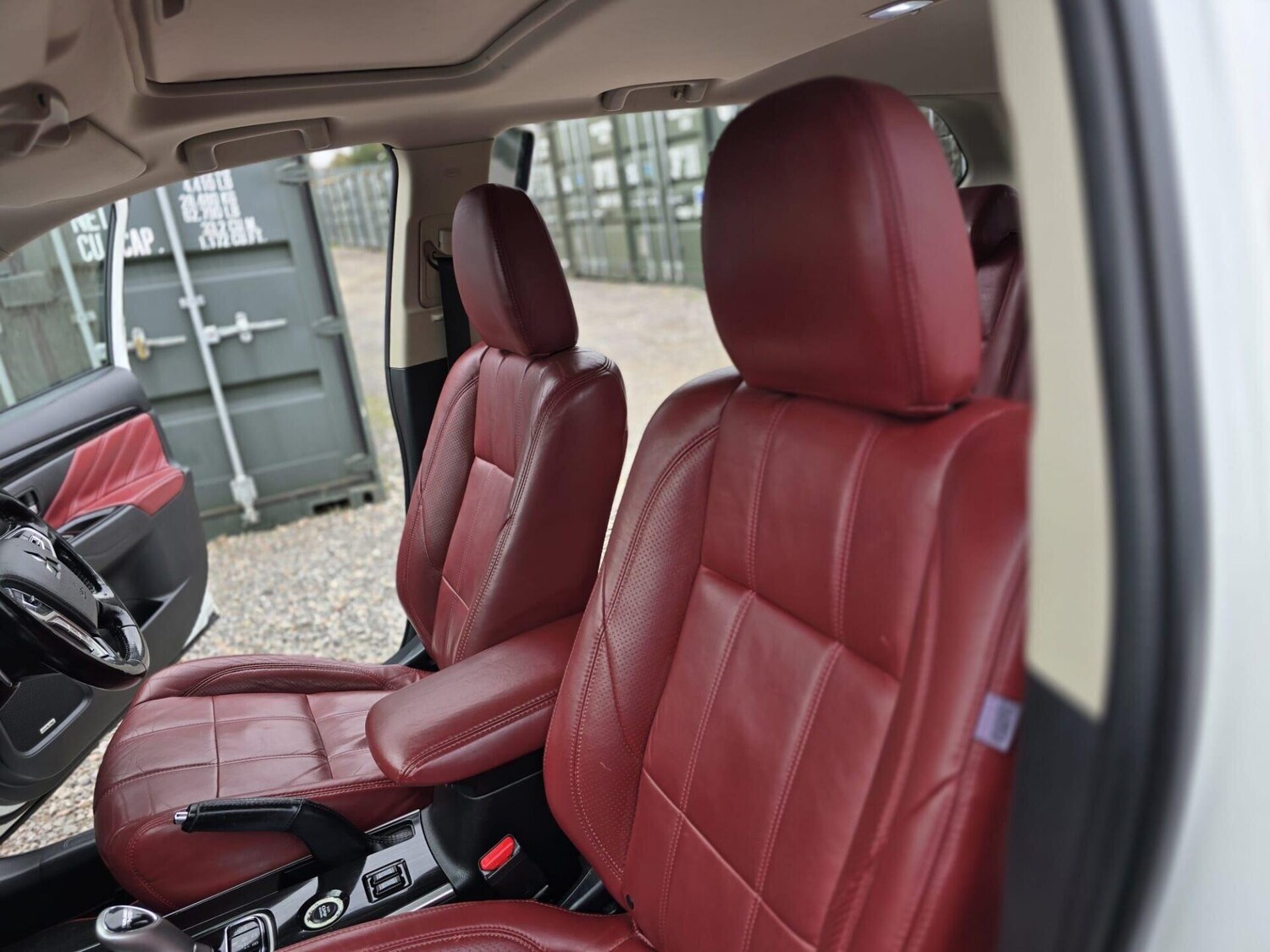 Used Mitsubishi Outlander 2016 for sale - 77533832: Photo 39