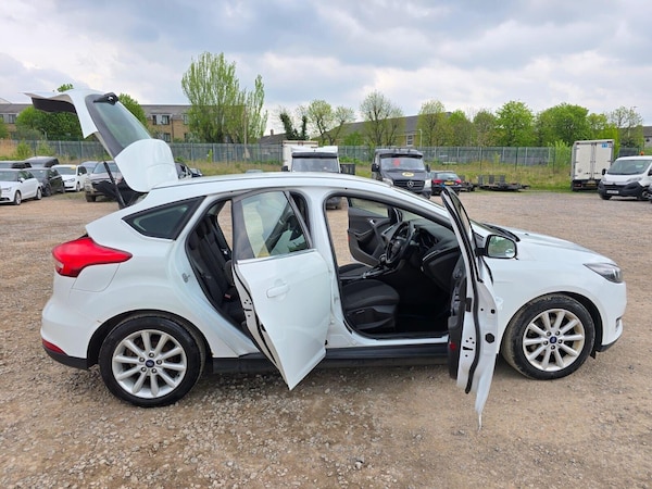 Used Ford Focus 2014 for sale - 76082168: Photo 16