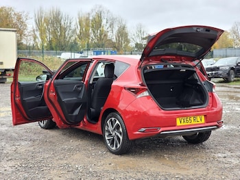 Used Toyota Auris 2015 for sale - 76555318: Photo