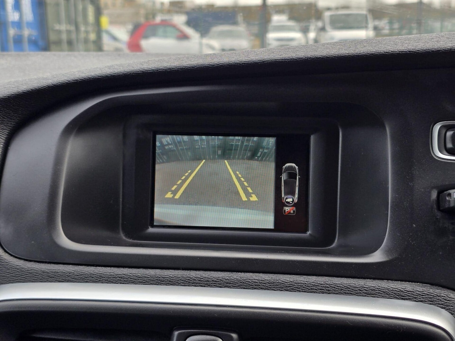 Used Volvo V40 2016 for sale - 77557376: Photo 30