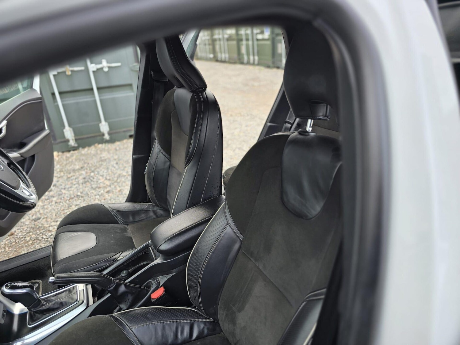 Used Volvo V40 2016 for sale - 77557376: Photo 37