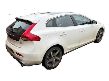 Used Volvo V40 2016 for sale - 77557376: Photo