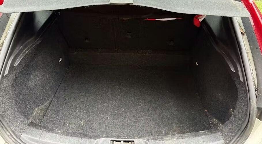 Used Volvo V40 2016 for sale - 77557376: Photo 9