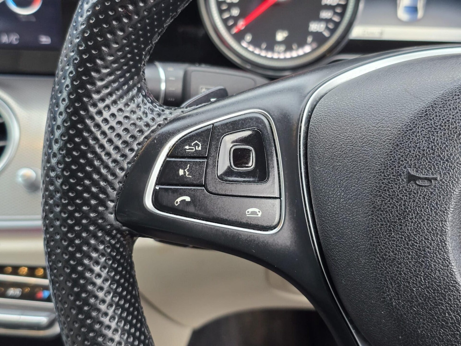 Used Mercedes-Benz E Class 2016 for sale - 77407415: Photo 25