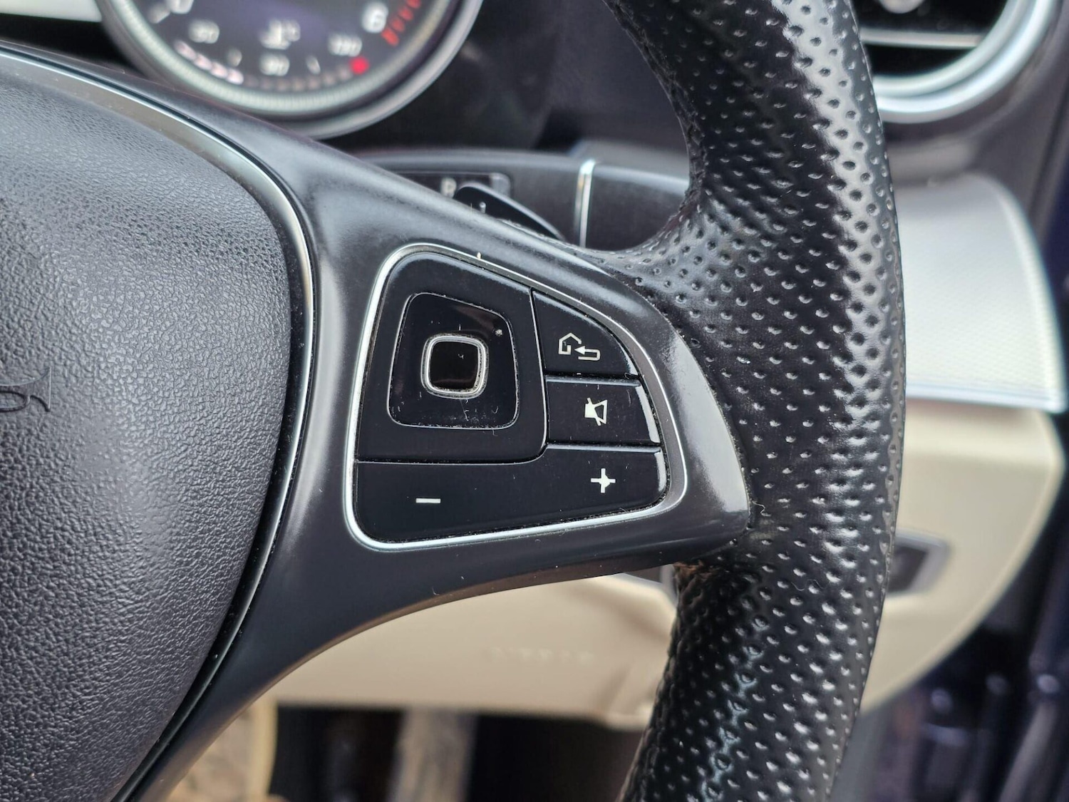 Used Mercedes-Benz E Class 2016 for sale - 77407415: Photo 31