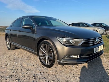 Used Volkswagen Passat 2017 for sale - 75685842: Photo