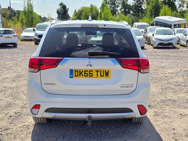 Used Mitsubishi Outlander 2016 for sale - 75303599: Photo 11