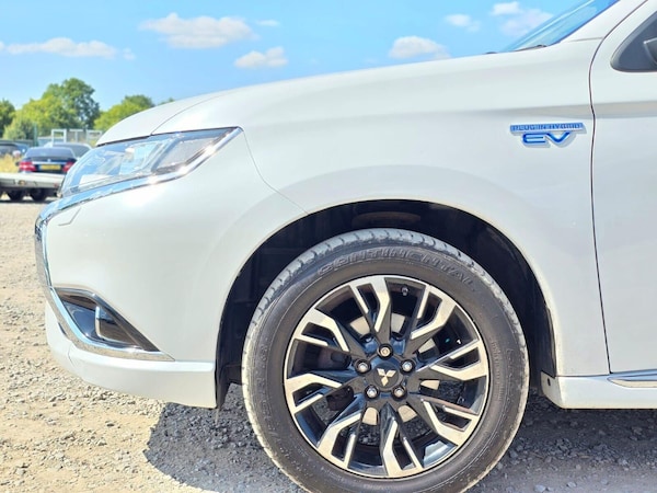 Used Mitsubishi Outlander 2016 for sale - 75303599: Photo 31