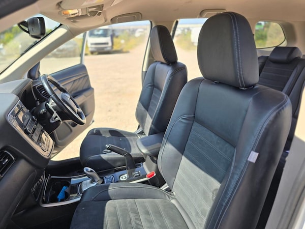 Used Mitsubishi Outlander 2016 for sale - 75303599: Photo 37