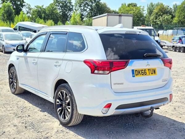 Used Mitsubishi Outlander 2016 for sale - 75303599: Photo 8
