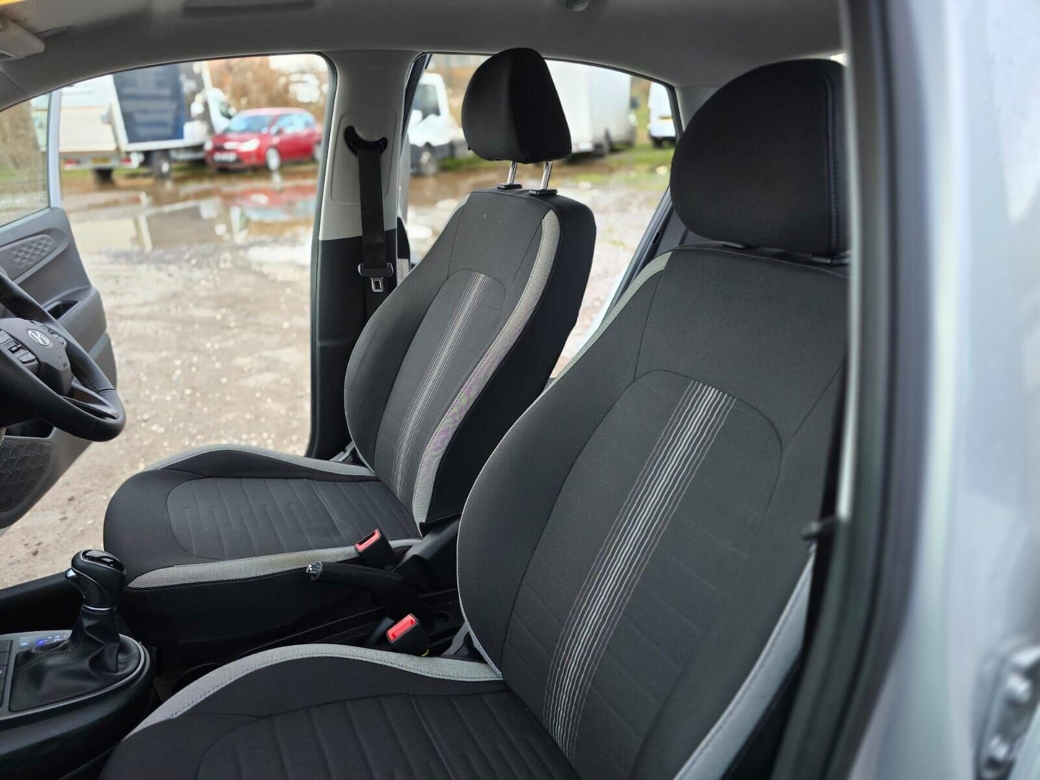 Used Hyundai i10 2021 for sale - 76968499: Photo 36