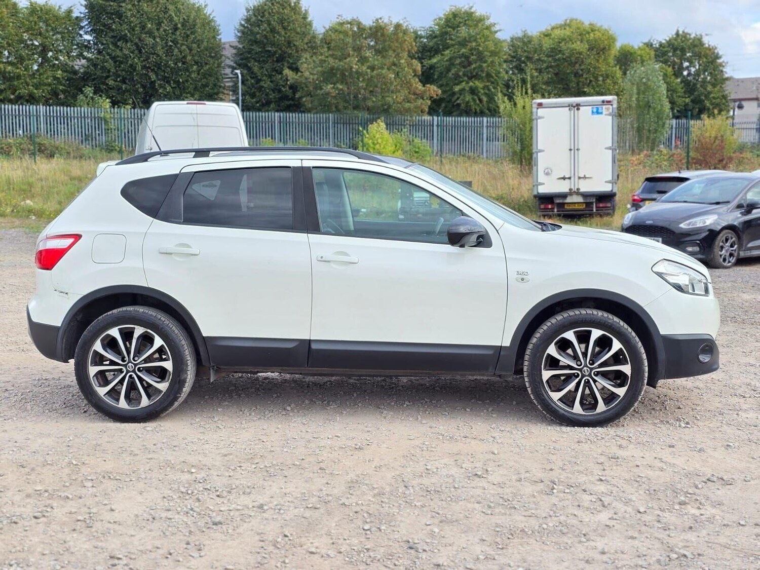 Used Nissan Qashqai 2013 for sale - 76098583: Photo 14