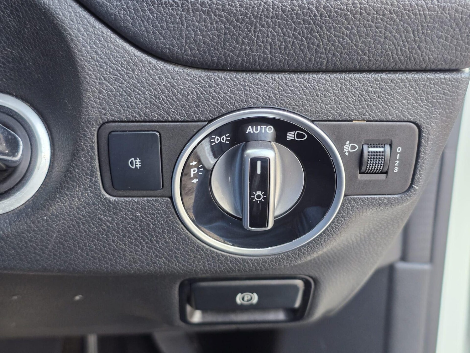 Used Mercedes-Benz CLA 2017 for sale - 77919206: Photo 55