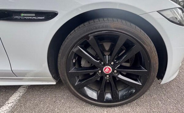 Used Jaguar XE 2018 for sale - 76264543: Photo 15