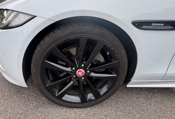 Used Jaguar XE 2018 for sale - 76264543: Photo 16