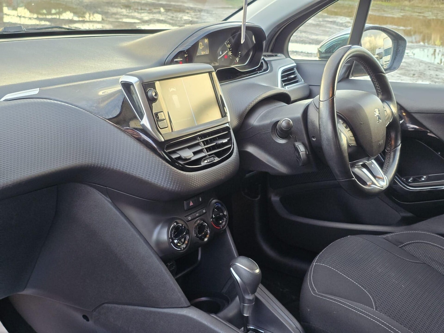 Used Peugeot 208 2018 for sale - 77026425: Photo 22