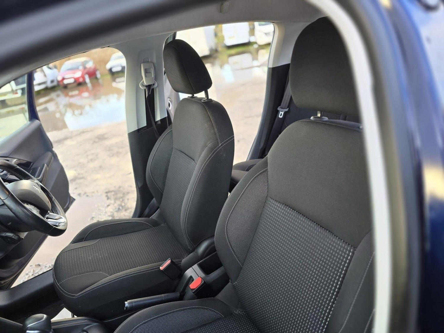 Used Peugeot 208 2018 for sale - 77026425: Photo 38