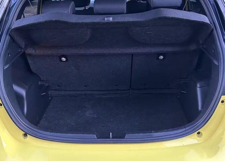 Used Toyota Yaris 2018 for sale - 76791385: Photo 17