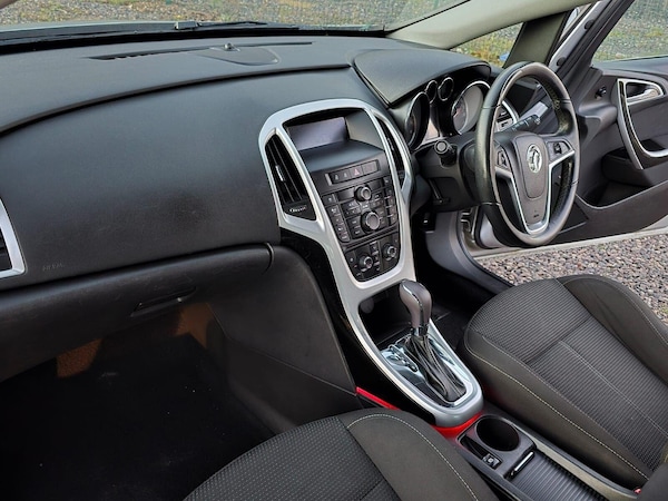 Used Vauxhall Astra 2010 for sale - 75053946: Photo 19