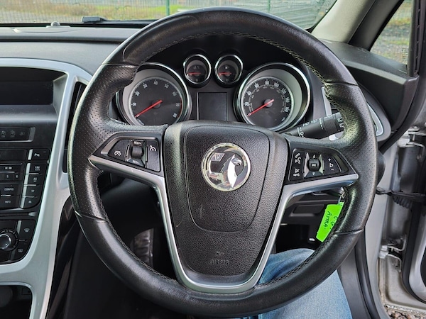 Used Vauxhall Astra 2010 for sale - 75053946: Photo 36