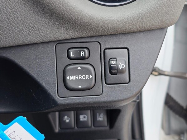 Used Toyota Yaris 2017 for sale - 75385281: Photo 17