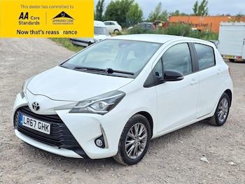 Used Toyota Yaris 2017 for sale - 75385281: Photo