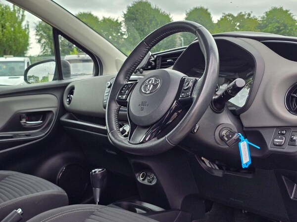 Used Toyota Yaris 2017 for sale - 75385281: Photo 47