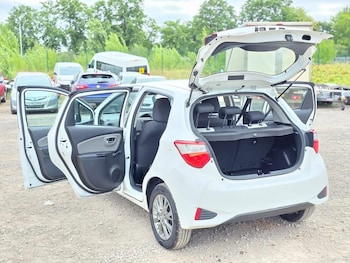 Used Toyota Yaris 2017 for sale - 75385281: Photo