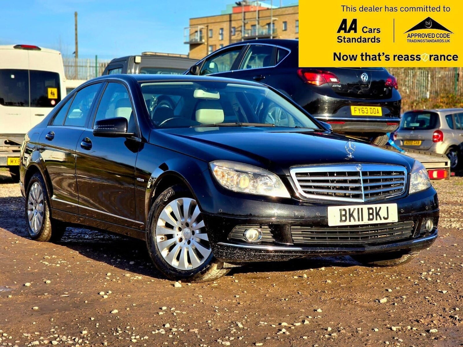 Used Mercedes-Benz C Class 2011 for sale - 76945448: Photo 1