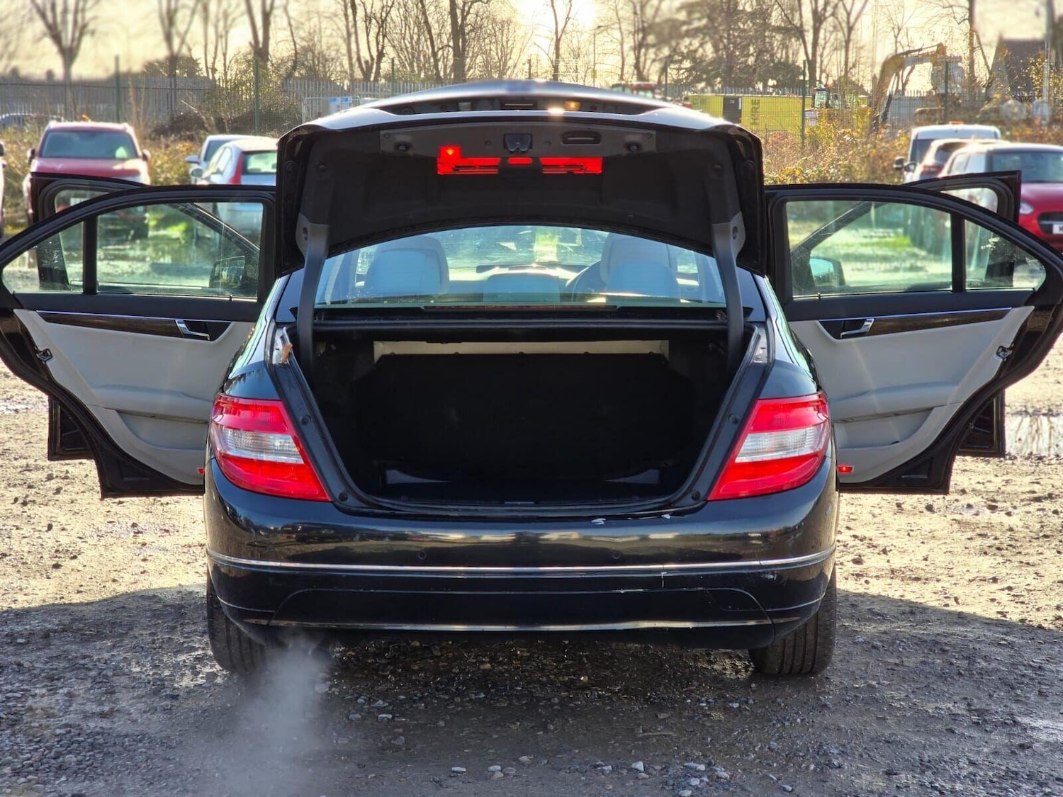 Used Mercedes-Benz C Class 2011 for sale - 76945448: Photo 36