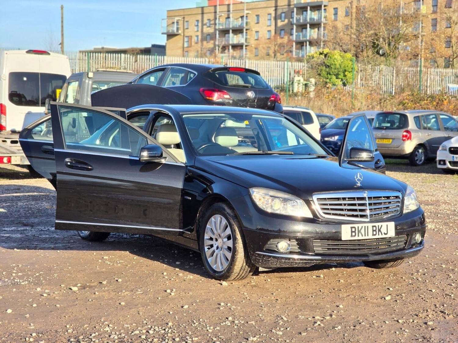 Used Mercedes-Benz C Class 2011 for sale - 76945448: Photo 5