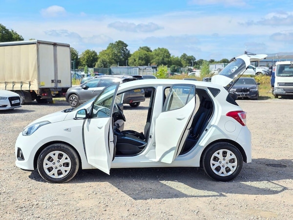 Used Hyundai i10 2015 for sale - 75453571: Photo 10