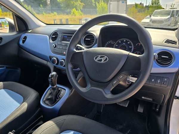 Used Hyundai i10 2015 for sale - 75453571: Photo 32