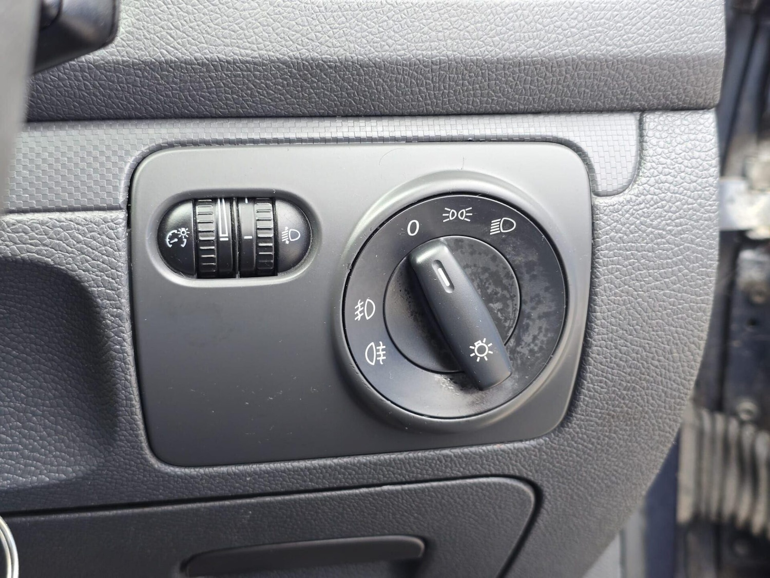 Used Volkswagen Golf 2005 for sale - 78121705: Photo 24