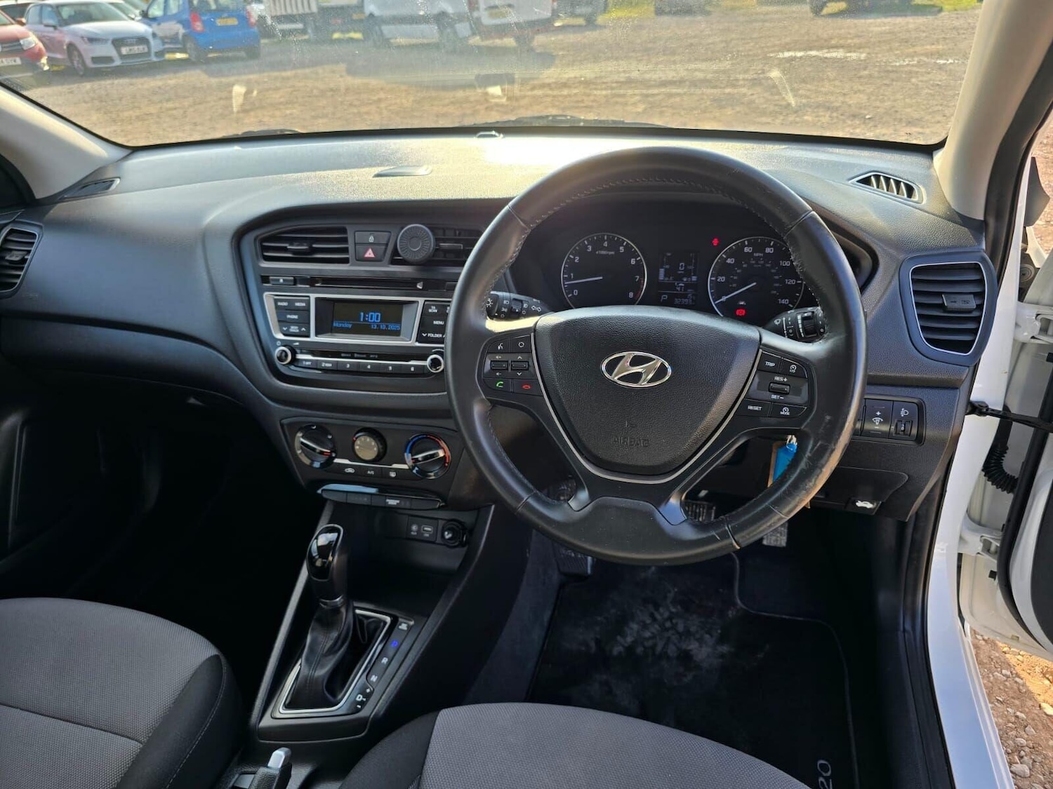 Used Hyundai i20 2017 for sale - 76040312: Photo 23