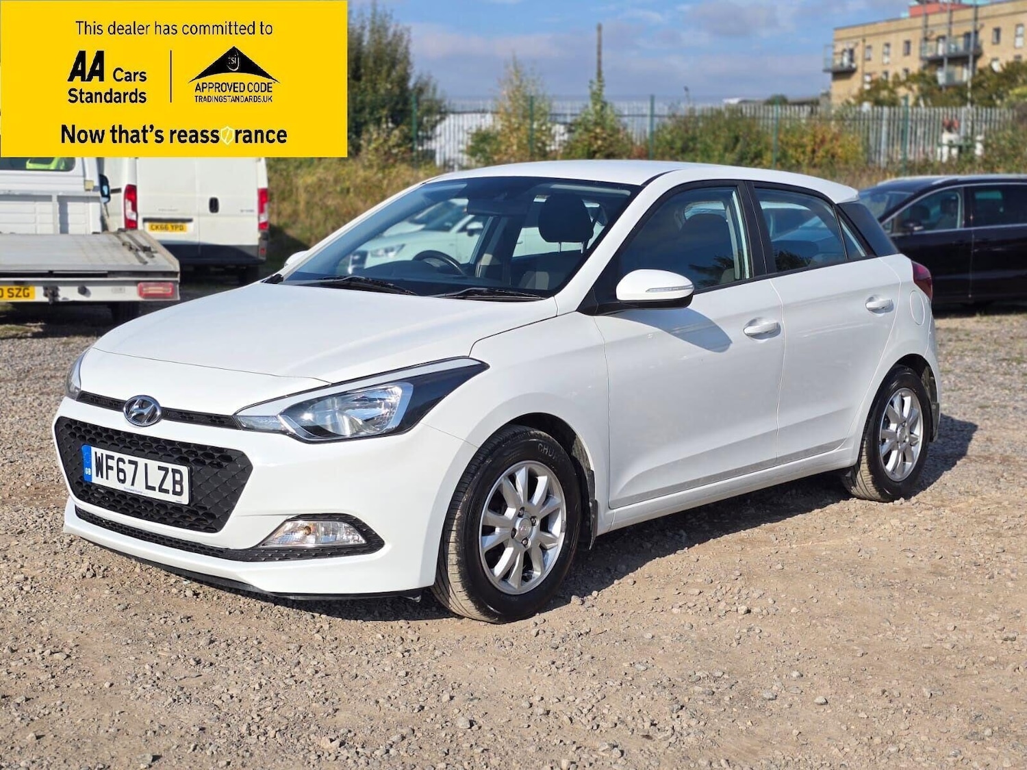 Used Hyundai i20 2017 for sale - 76040312: Photo 3