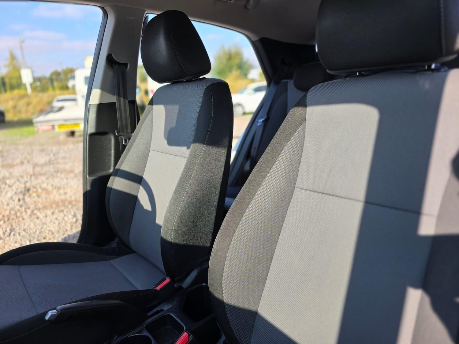 Used Hyundai i20 2017 for sale - 76040312: Photo 38