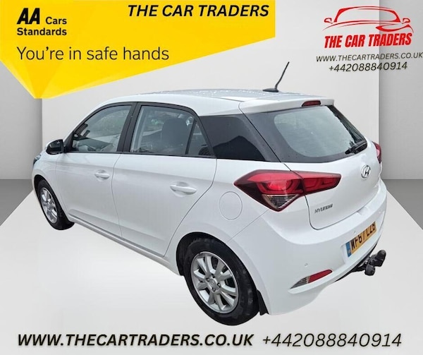 Used Hyundai i20 2017 for sale - 76040312: Photo 3