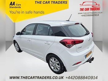 Used Hyundai i20 2017 for sale - 76040312: Photo 3