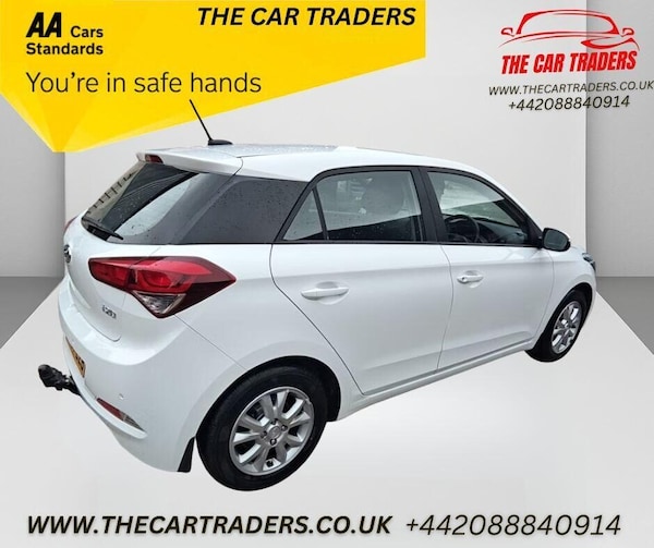 Used Hyundai i20 2017 for sale - 76040312: Photo 4