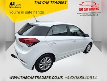 Used Hyundai i20 2017 for sale - 76040312: Photo 4