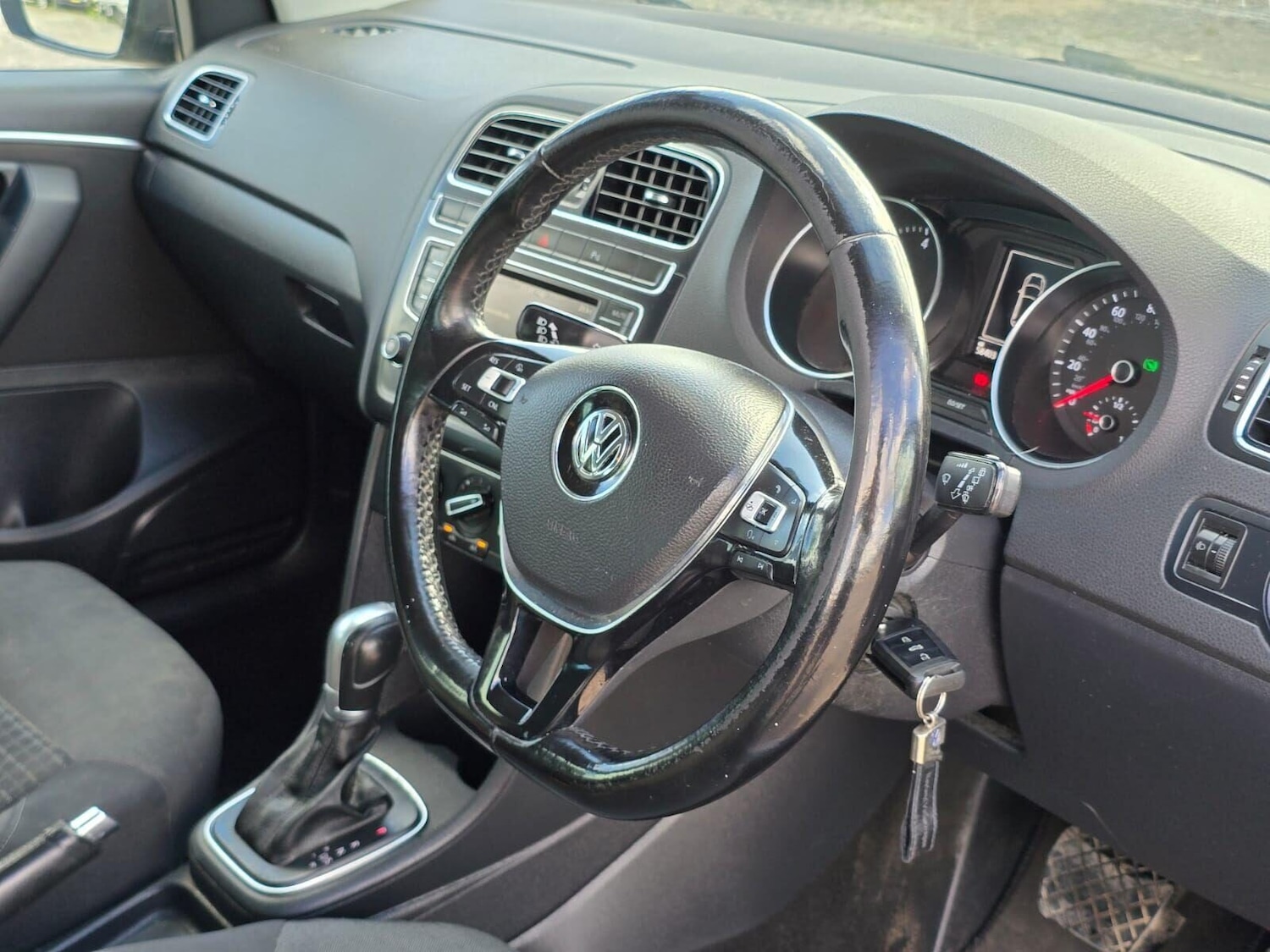 Used Volkswagen Polo 2017 for sale - 75655555: Photo 42