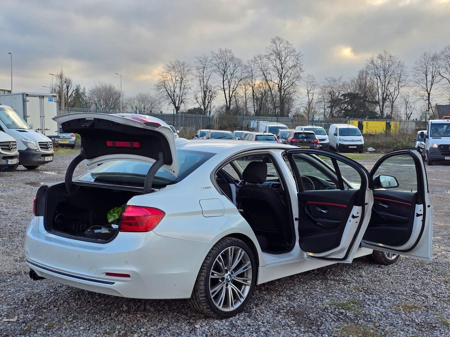 Used BMW 3 Series 2018 for sale - 77421332: Photo 22