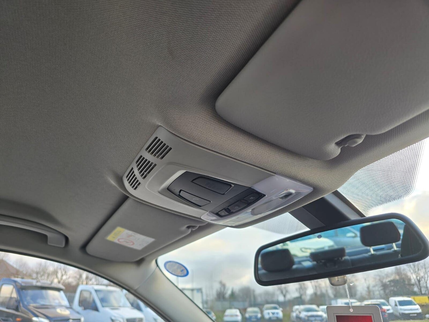 Used BMW 3 Series 2018 for sale - 77421332: Photo 44